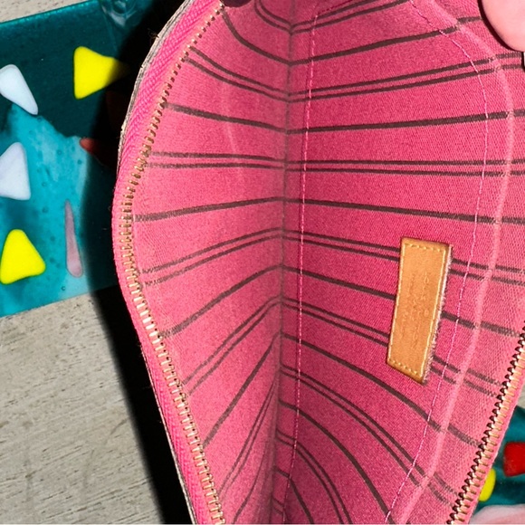 LV GM pochette - Picture 5 of 9